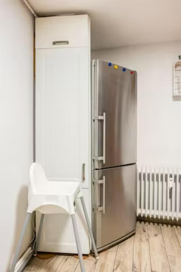 Gemuetliche 3-Zkb Wc Souterrainwohnung In Bestlage 함브루크 외부 사진